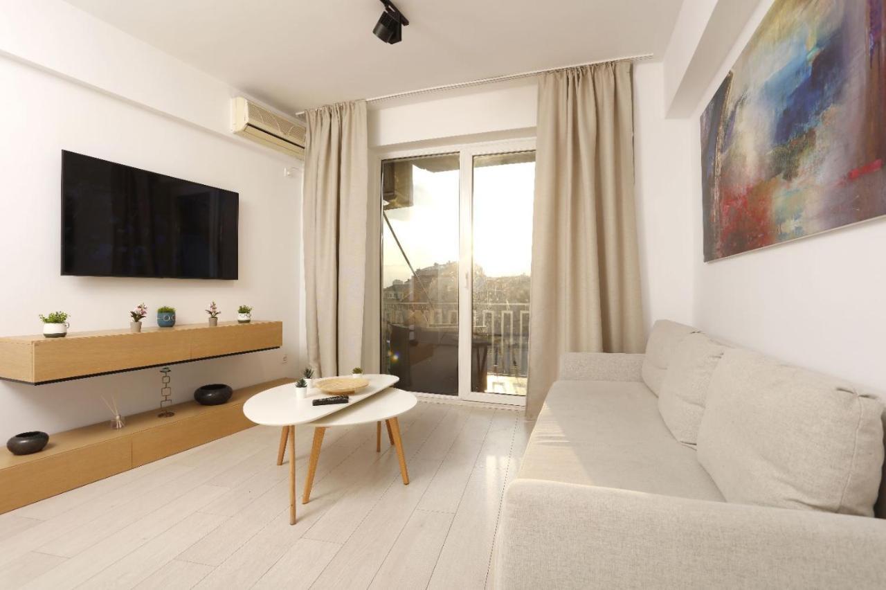 2 Bedroom Apartment With Amazing View In City Center 부쿠레슈티 외부 사진